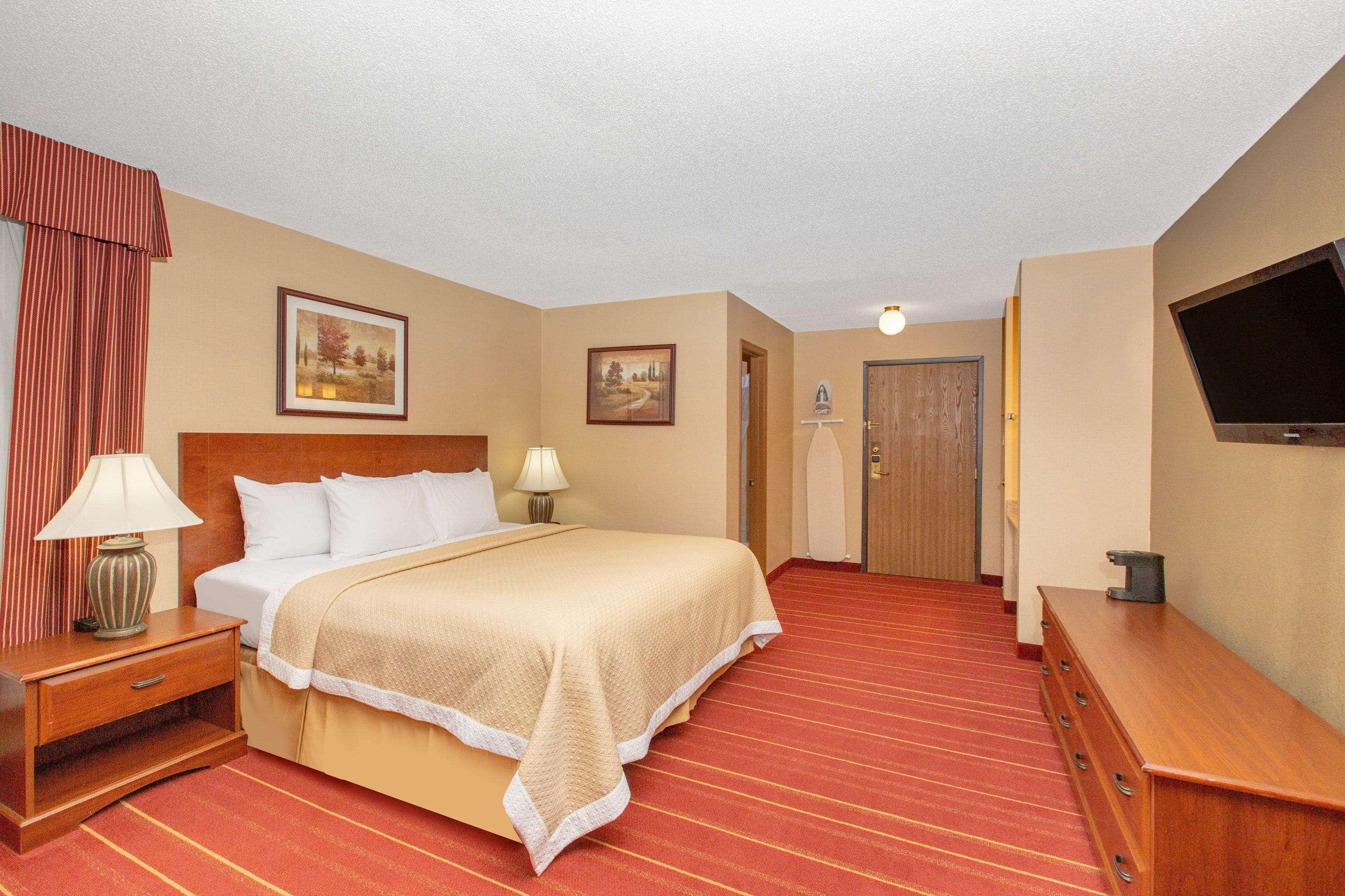 Days Inn By Wyndham Salina I-70 Exterior foto