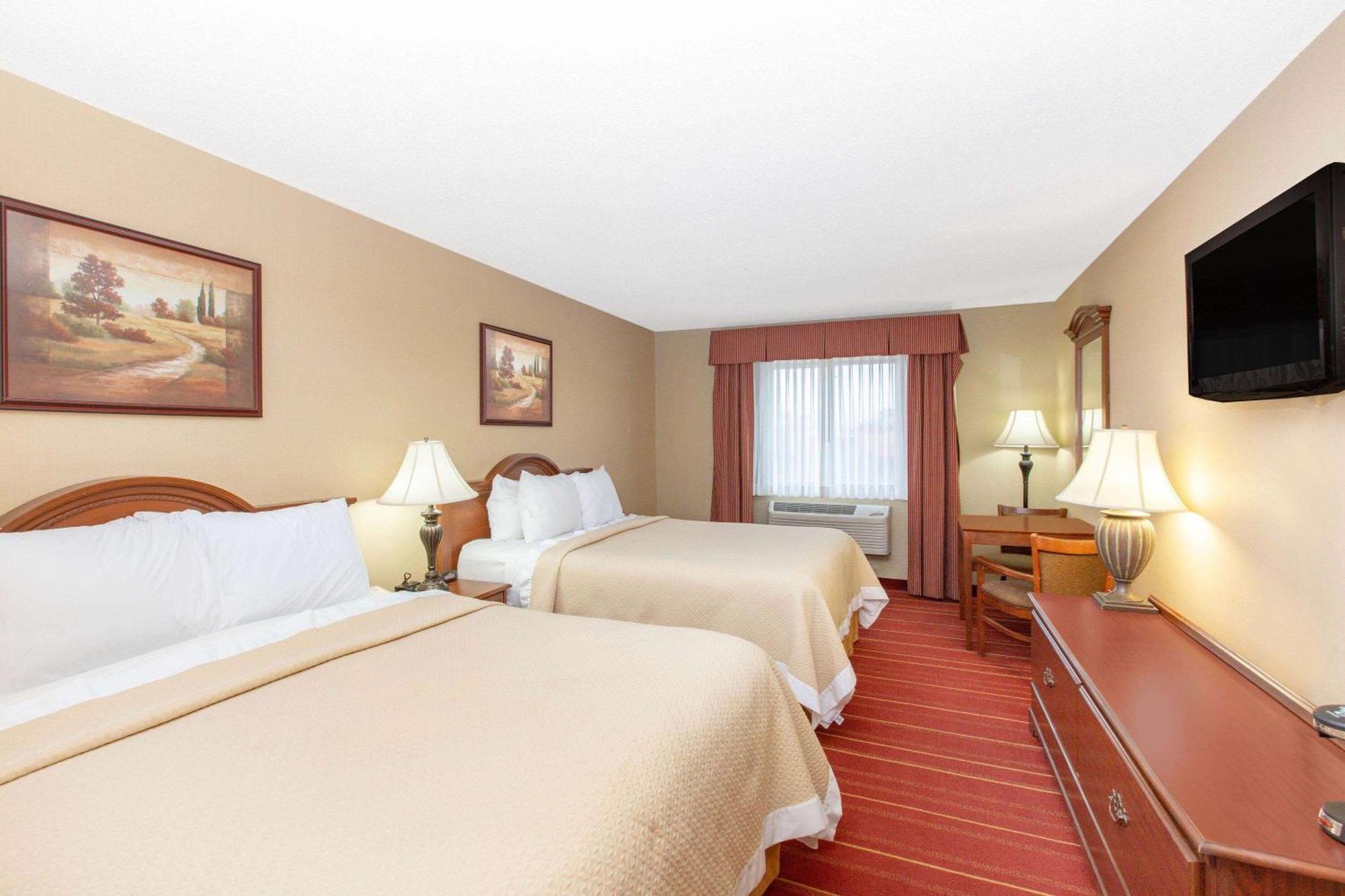 Days Inn By Wyndham Salina I-70 Exterior foto
